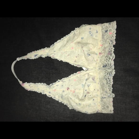 PINK Victoria's Secret Other - Pink Victoria’s Secret Bralette. Size small.